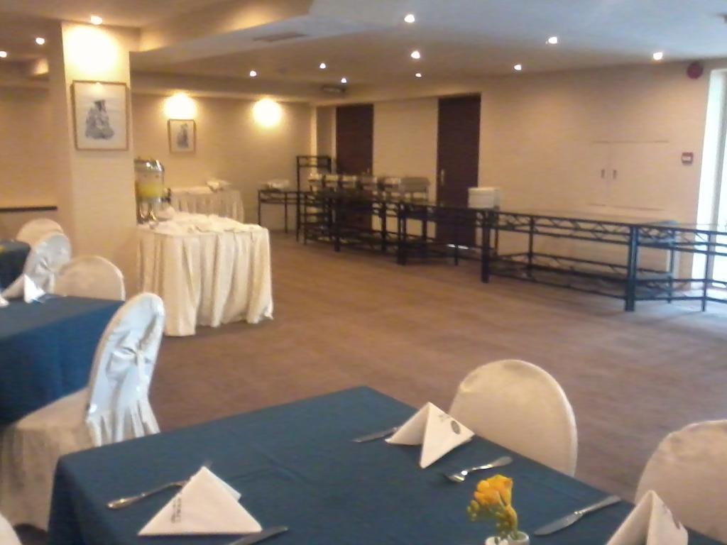 The Liwan Hotel Amman Exterior photo